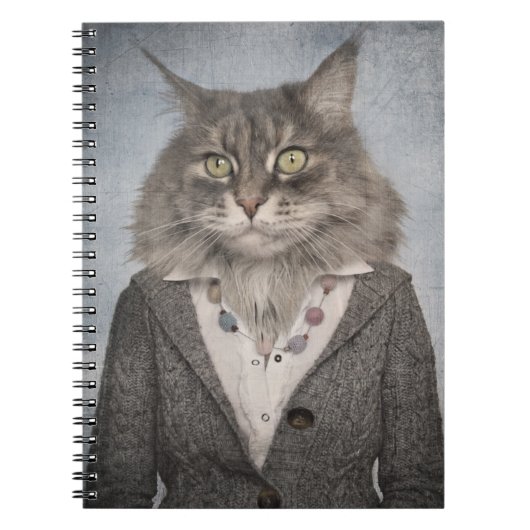 Kat in kleding notitieboek (Voorkant)