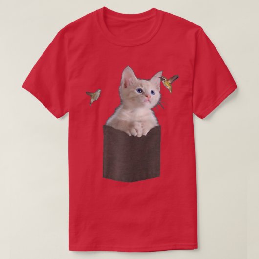 Kat in Pocket Staring bij Hummingbird Blue Eyes Wh T-shirt (Design voorkant)