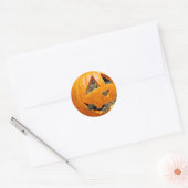 Kat in pompoen ronde sticker (Envelop)