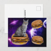 KAT IN RUIMTE MET HET BRIEFKAART CHEESEBURGERS (Voorkant / Achterkant)