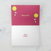 Kat in slaap gekruld foto roze gele verjaardag kaart (Binnen)