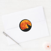 Kat in volledig oranje maan ronde sticker (Envelop)