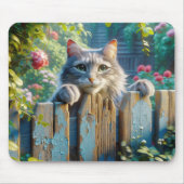 Kat kijkt over een hek muismat (Voorkant)