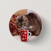 Kat Licking Paw in kerstmis Mok van cacao Ronde Button 3,2 Cm (Voorkant)