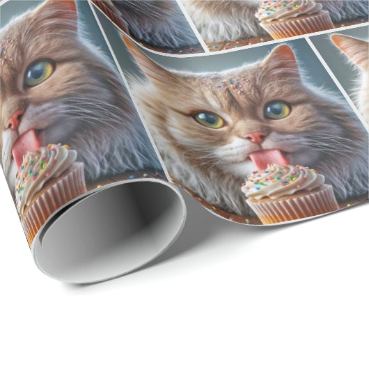 Kat likt een verjaardagscupcake cadeaupapier (Rol Hoek)
