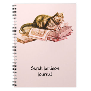 Kat Lying On Books Journal Notitieboek