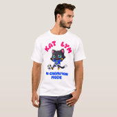 Kat Lym In Champion Mode T-shirt (Voorkant volledig)