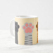 Kat maakt mok omhoog (Voorkant links)