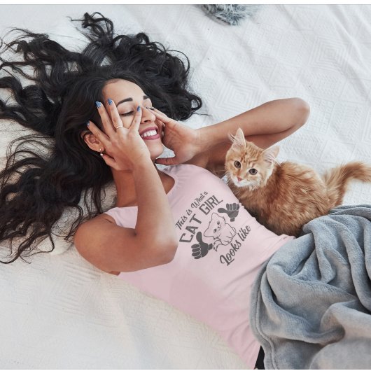 Kat meisje ziet er uit als duimen omhoog tanktop