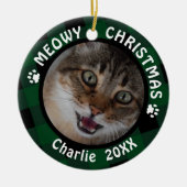 Kat "Meowy Kerstmis" met 2 knoppen, groen gepoetst Keramisch Ornament (Voorkant)