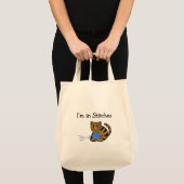 Kat met bal van garen en Gezegde Tote Bag (Voorkant (product))
