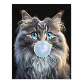 Kat met blauwe ogen die een blauwe kauwgomblaas bl foto afdruk