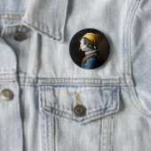Kat met de parel oorbel ronde button 5,7 cm (In situ)