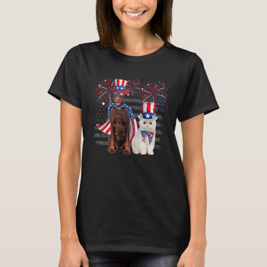 Kat met dobermann zonnebril Amerikaanse vlag 4e va T-shirt (Voorkant)