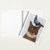 Kat met duif op kop planner (Display)
