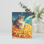 Kat met een glas melk op een planeet Cheesy Pasta Briefkaart (Staand voorkant)