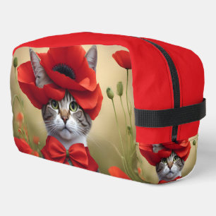 Kat met een jurk gemaakt van een klaproos toilettasje