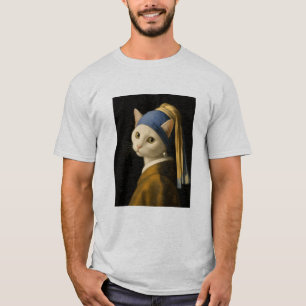Kat met een pareloorring t-shirt