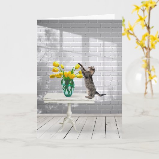 Kat met gele Tulips-Moederdag Kaart (Gele Bloem)