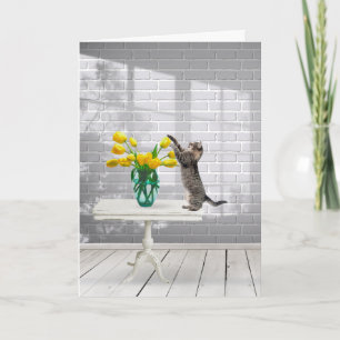 Kat met gele Tulips-Moederdag Kaart