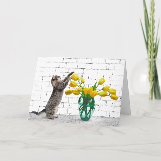 Kat met gele tulpen kaart (Voorkant)