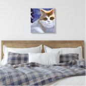 Kat met groene ogen op een sneeuwwinterdag canvas afdruk (Insitu (Slaapkamer))
