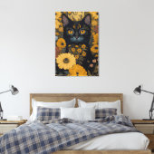Kat met grote ogen voor de bloemen #2 canvas afdruk (Insitu (Slaapkamer))