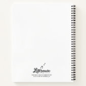 Kat met hoofdtelefoonkoker (8.5x11) Notitieboek (Achterkant)