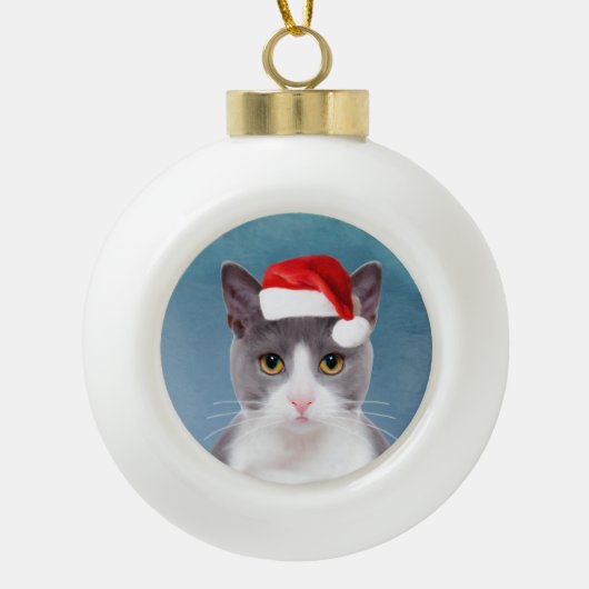 Kat met kerstcadeau voor kerstmis keramische bal ornament (Voorkant)