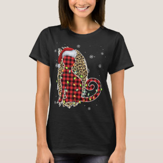 Kat met kerstmis, met bufferstaart, rode kersthaas t-shirt
