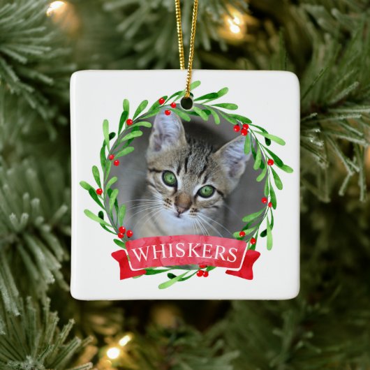 Kat met kerstmis Wreath Keramisch Ornament (Boom)