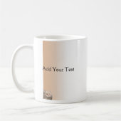 Kat met klonen met Topaz-ogen op Mok met kaneel (Links)