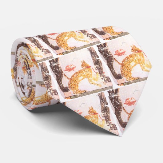 kat met kraag stropdas (Opgerold)