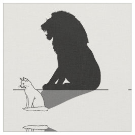 Kat met leeuwenschaduw stof