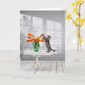 Kat met Oranje Tulpen op zaterdag Kaart (Gele Bloem)