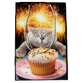 Kat met Sparkler Cupcake Medium Cadeauzakje (Voorkant)
