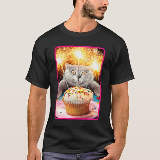 Kat met Sparkler Cupcake T-shirt (Voorkant)