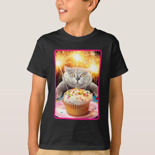 Kat met Sparkler Cupcake T-shirt (Voorkant)