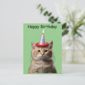 Kat met verjaardagsvlam van het pet op bovenkant briefkaart (Staand voorkant)