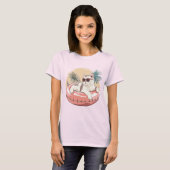 Kat met zonnebril in roze zwemring t-shirt (Voorkant volledig)