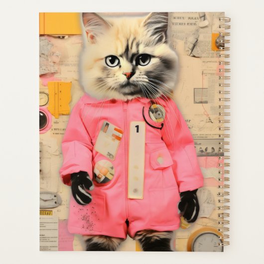 Kat met zwarte poten en roze outfit collage planner (Achterkant)