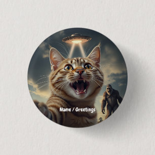 Kat neemt selfie met ufo en bigfoot grappig cadeau ronde button 3,2 cm