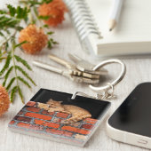 Kat op bakstenen muur sleutelhanger (Voorkant Rechts)