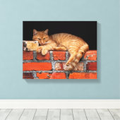 Kat op Brick Wall Canvas Afdruk (Insitu (Houten vloer))