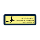 Kat op broomstick etiket (Voorkant)