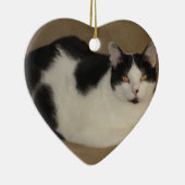 Kat op een bank keramisch ornament (Rechts)