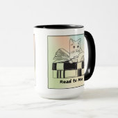 Kat op een boek mok (Voorkant rechts)