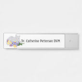 Kat op een pot bloemen voor dierenartsen deurbordje (Voorkant)