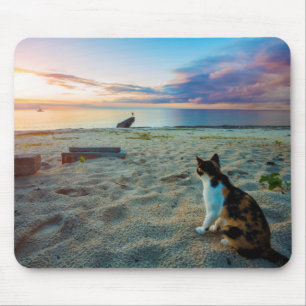 Kat op een strand muismat