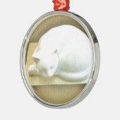 Kat op gouddoos II Metalen Ornament (Links)